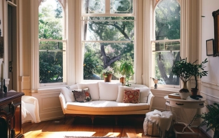 VICTORIAN HOUSE Melbourne Architecture Bay Window Living room-carpet